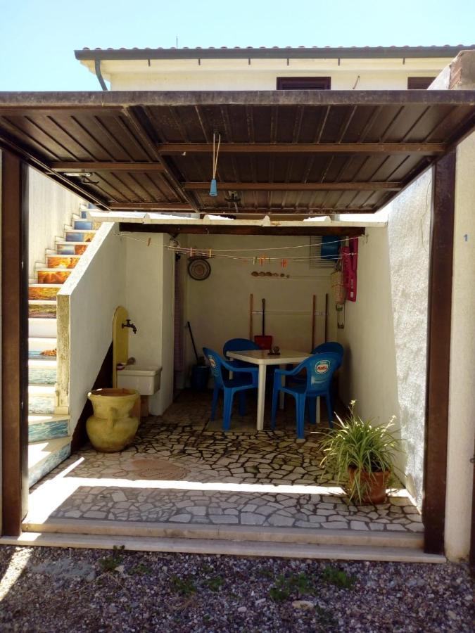 Brezza Di Mare Apartment Putzu Idu Exterior photo