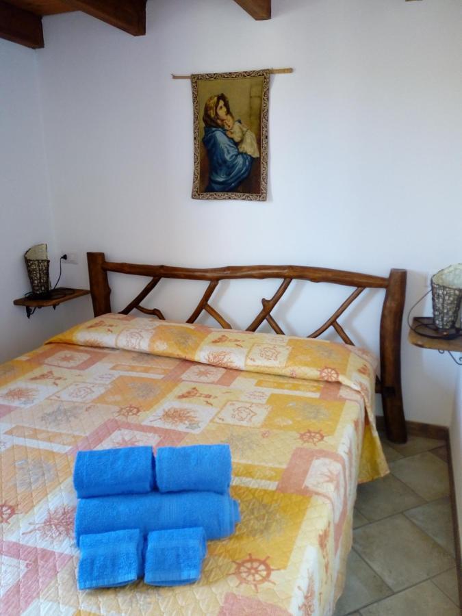 Brezza Di Mare Apartment Putzu Idu Exterior photo